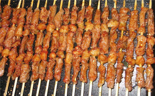 青岛美食-啤酒广场