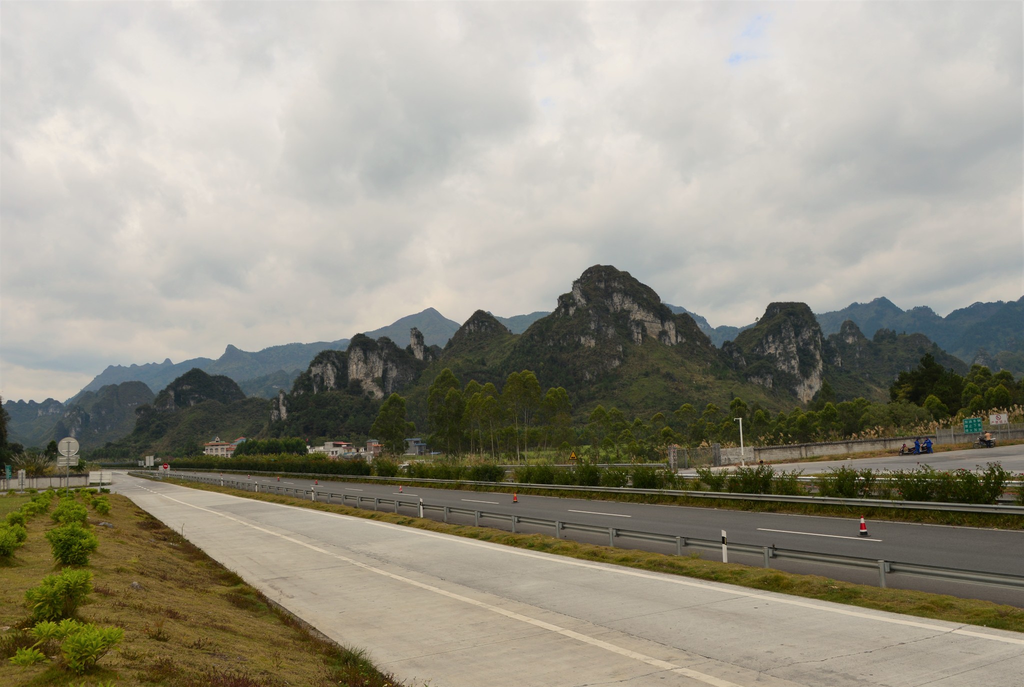 “候鸟”越冬起飞——记一条南行的路