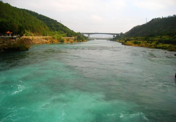 河源新丰江水库大坝