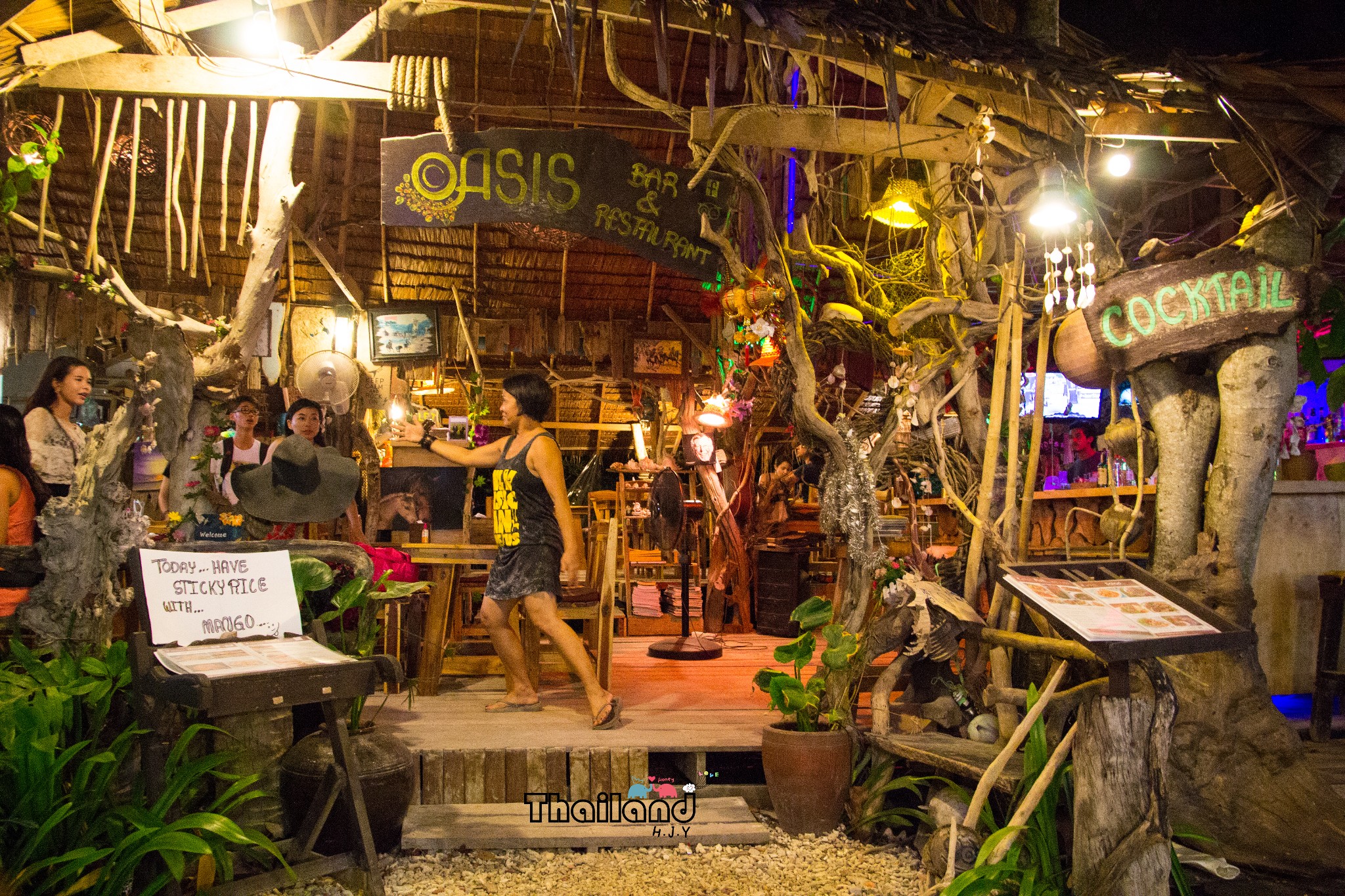 皮皮岛美食-Oasis bar & restaurant Phi Phi Island