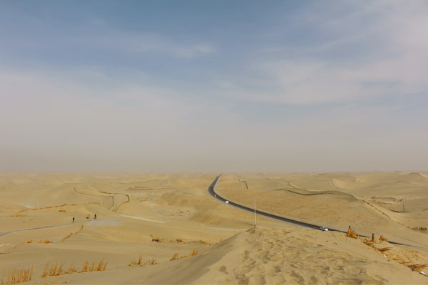 7月底打算暑假带孩子去新疆，适合去南疆还是北疆呢