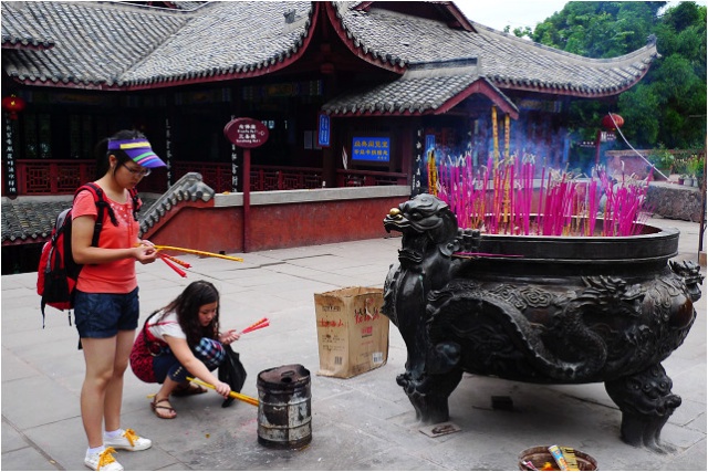 悠游西昌泸山光福寺
