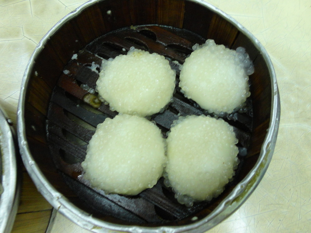 儿粑,由于蒸笼太脏,继续被恶心到了三合泥,这个还行,首先吧,碗还算