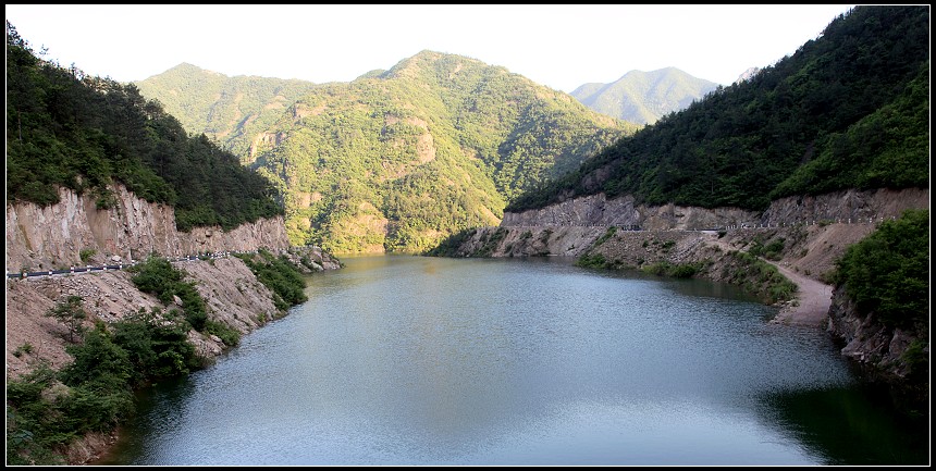 後來有些醒悟,是不是這雙溪村周圍的群山統稱佛雲山啊?