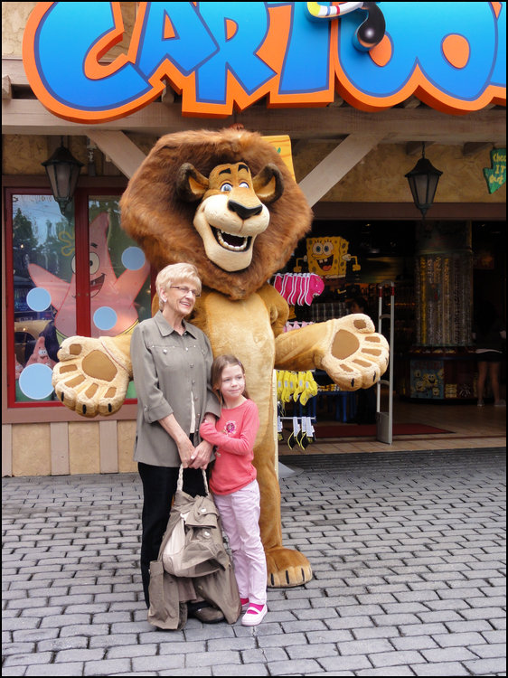 好莱坞环球影城里的人物和动物演员[原创拍摄]