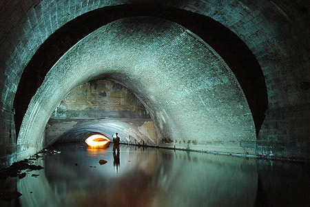 探秘世界八大神奇的地下隧道组图
