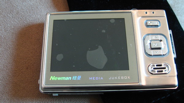 (已售出)出售纽曼音影王m958 mp4一台(1g)