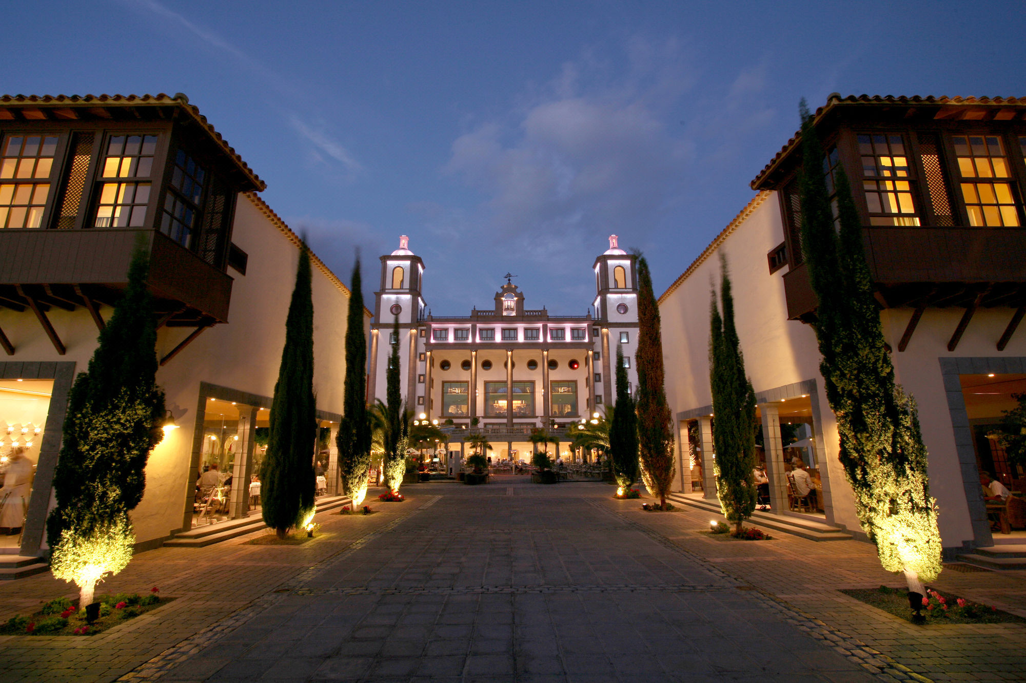 洛普森伯爵别墅度假酒店及红珊瑚海水浴疗中心 Lopesan Villa del Conde Resort & Corallium Thalasso