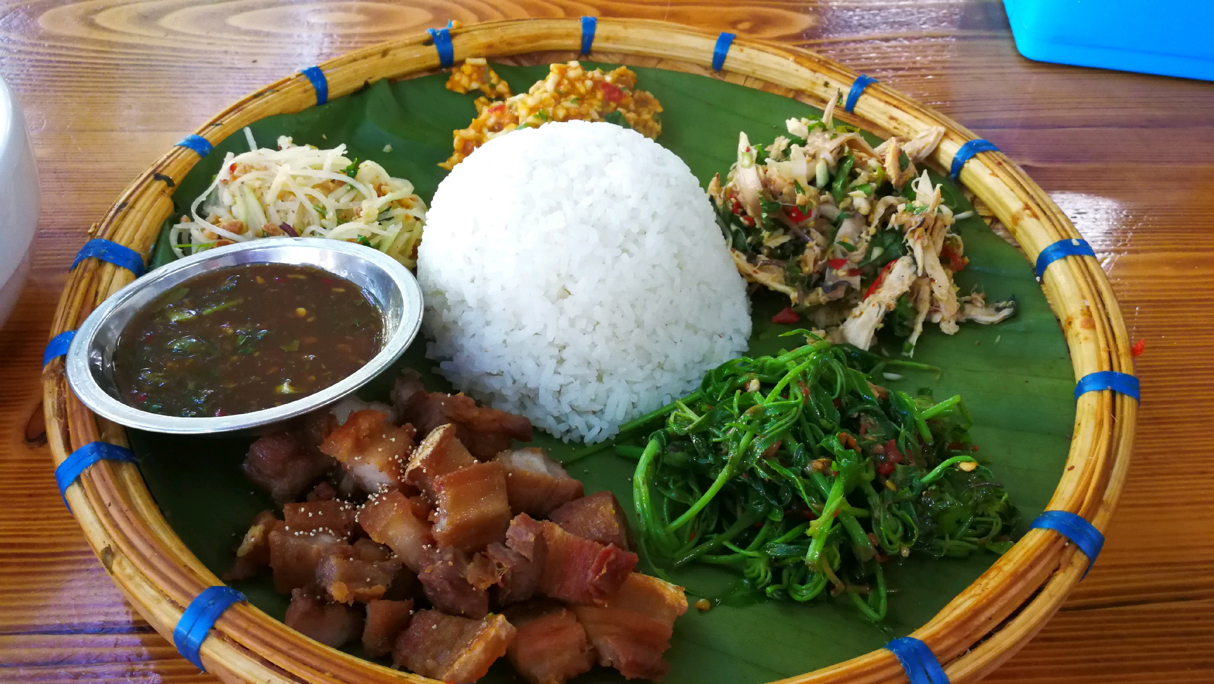 瑞丽美食-紫水晶美食城