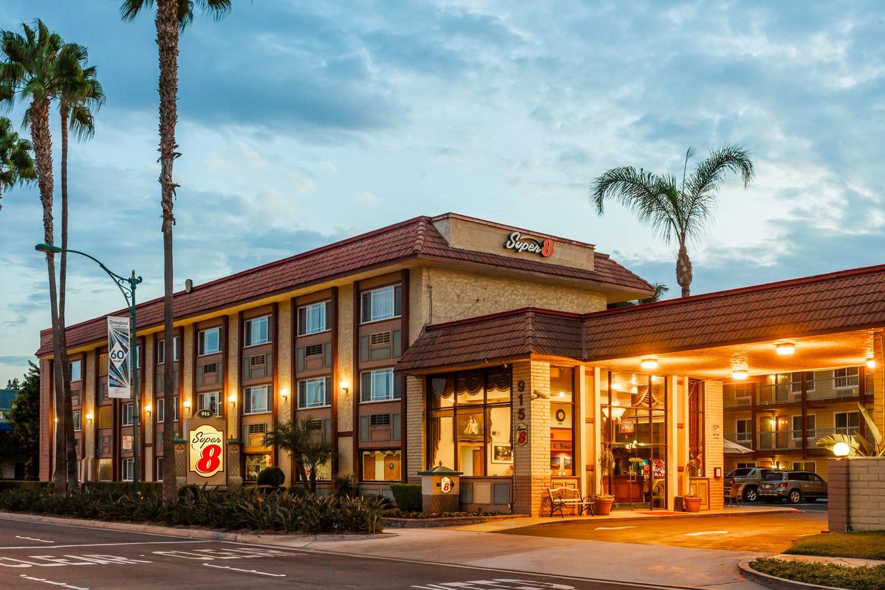 阿纳海姆迪士尼乐园速8酒店 Super 8 by Wyndham Anaheim/Disneyland Drive