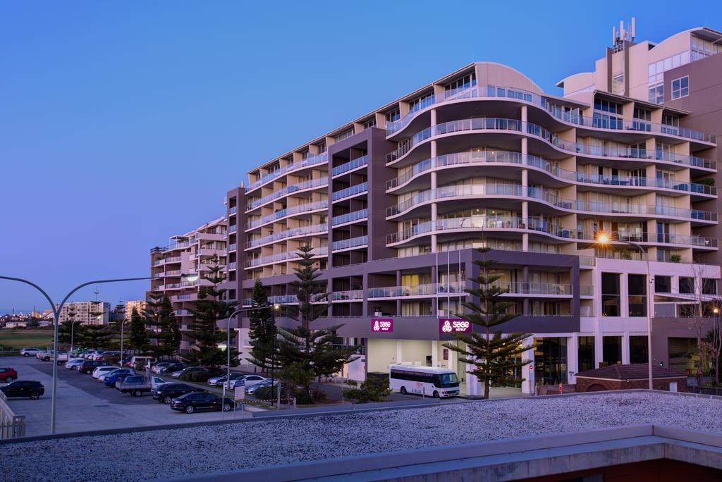 卧龙岗萨日酒店 Sage Hotel Wollongong