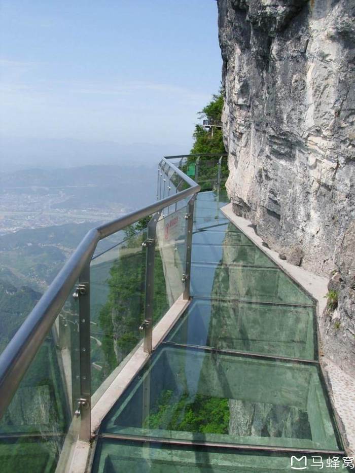 玻璃桥好玩还是玻璃栈道好玩
