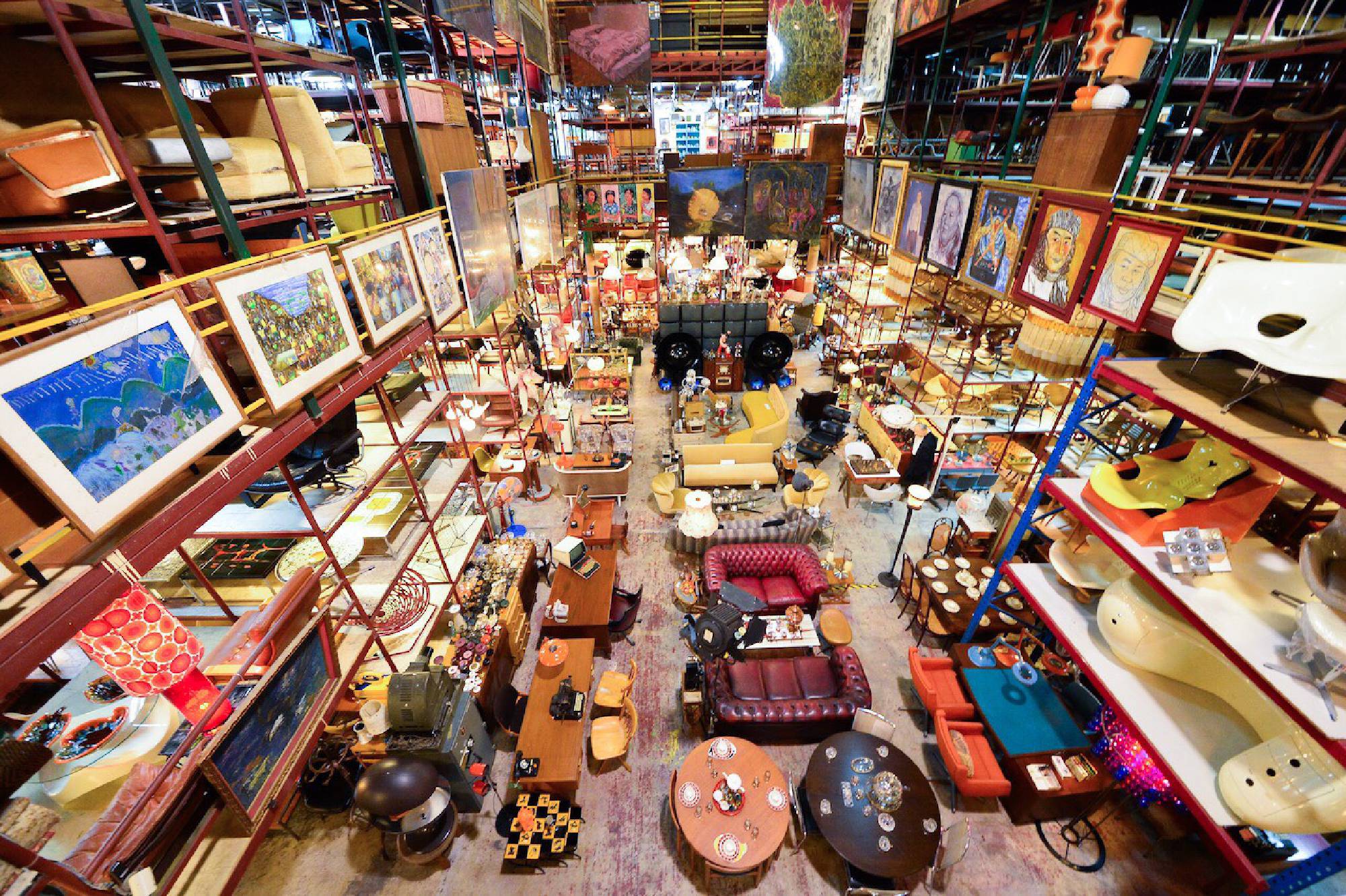 the camp - vintage flea market