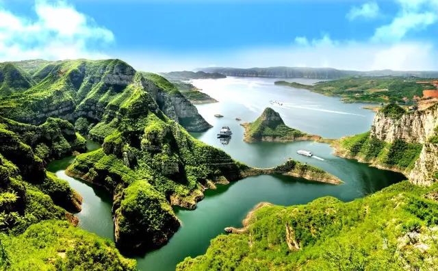 三门峡的群山之西一个大型古湖不断吸纳上游来水15万年前愈来愈大的古