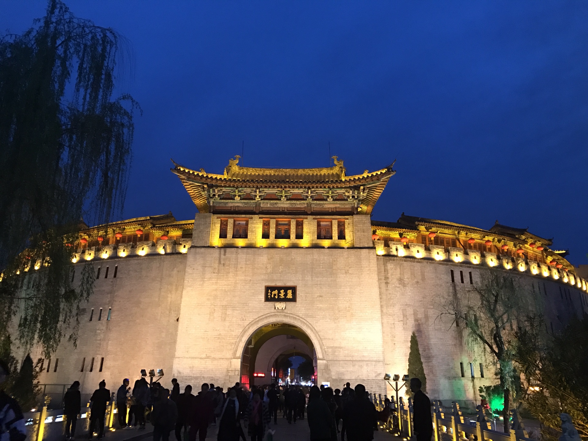 洛阳牡丹甲天下吃货行走在古城内