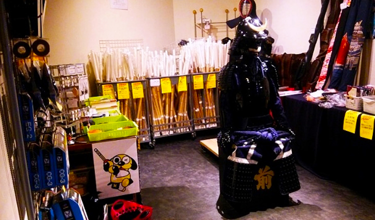 东京正宗武士体验之旅 剑道体验 参观剑道防具工坊 武士居酒屋用餐 马蜂窝自由行 马蜂窝自由行