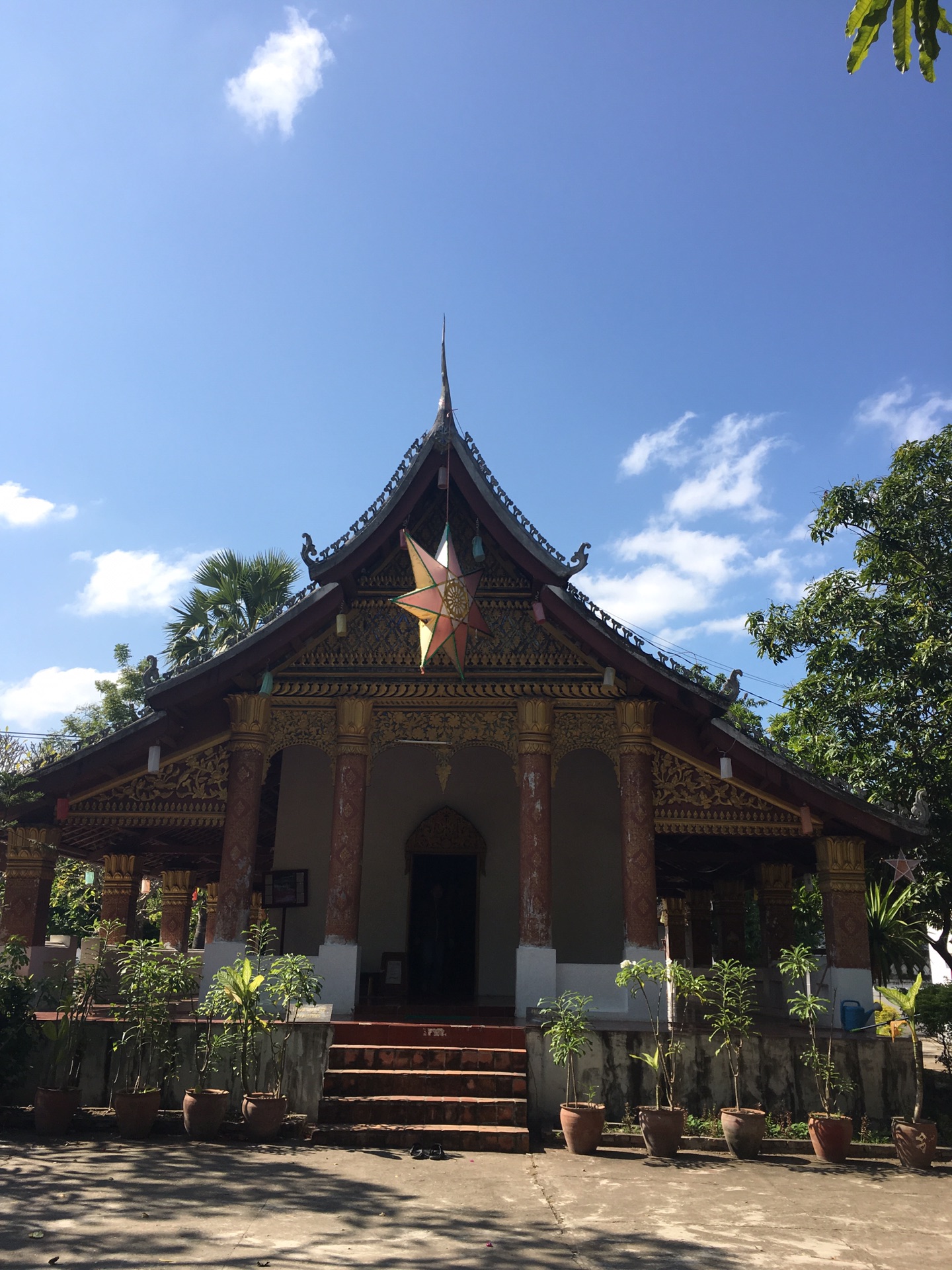 行走在老挝北部