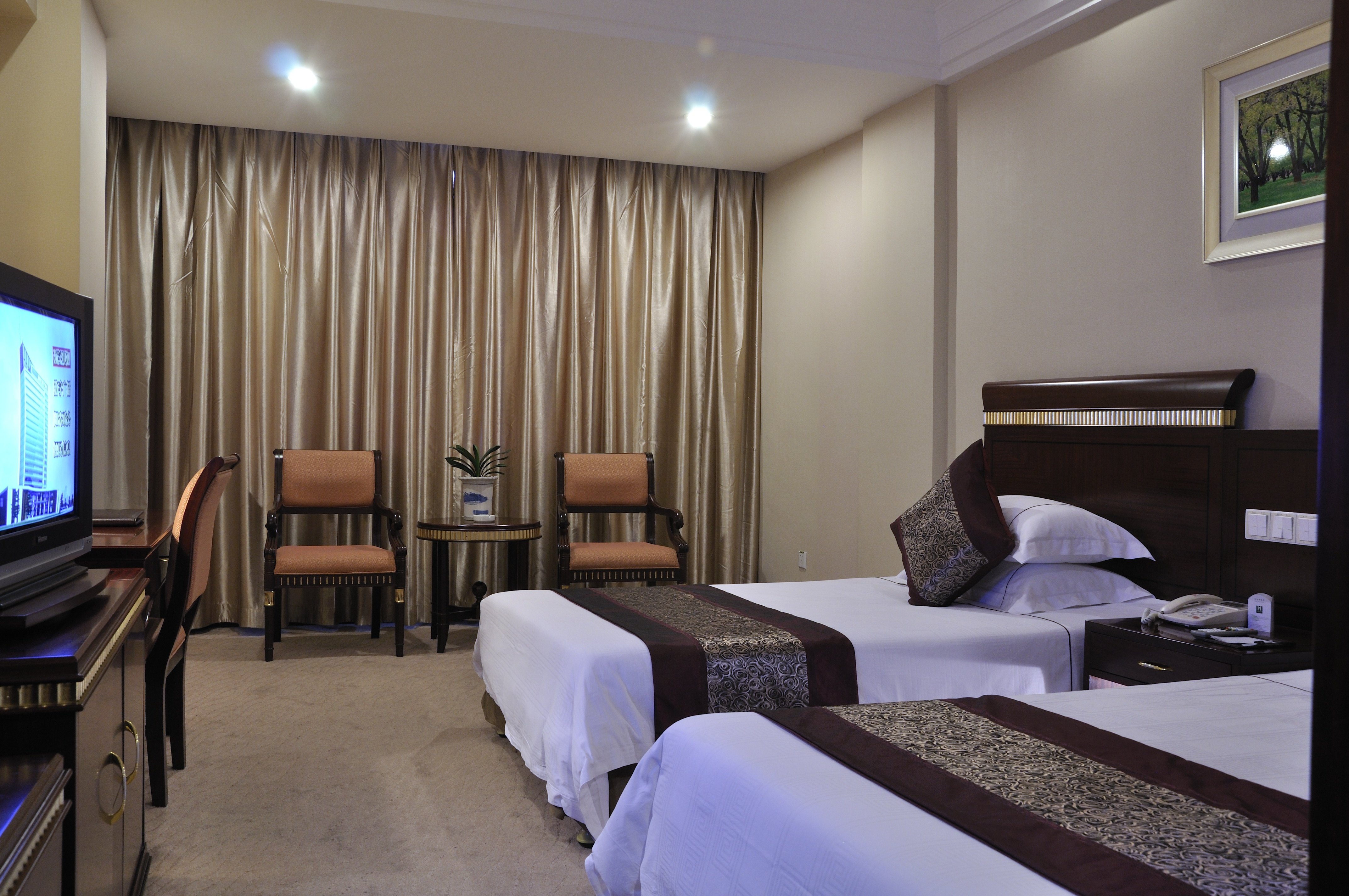 金华横店星河大酒店 住宿1晚/2晚(含双成人横店任选3/4景点 梦幻谷联