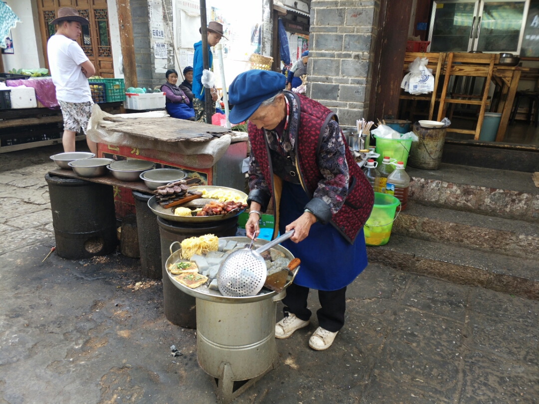 纳百川特色茶餐吧