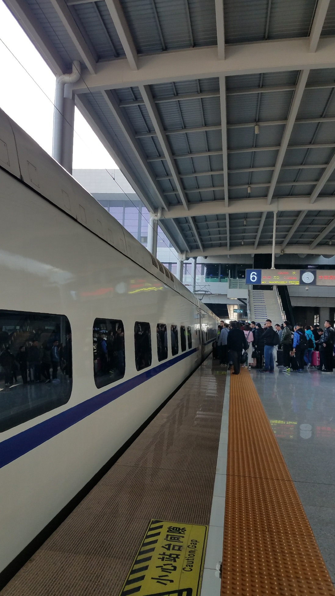 兰州西站本篇游记共含8583个文字,0张图片.帮助了名游客.举报