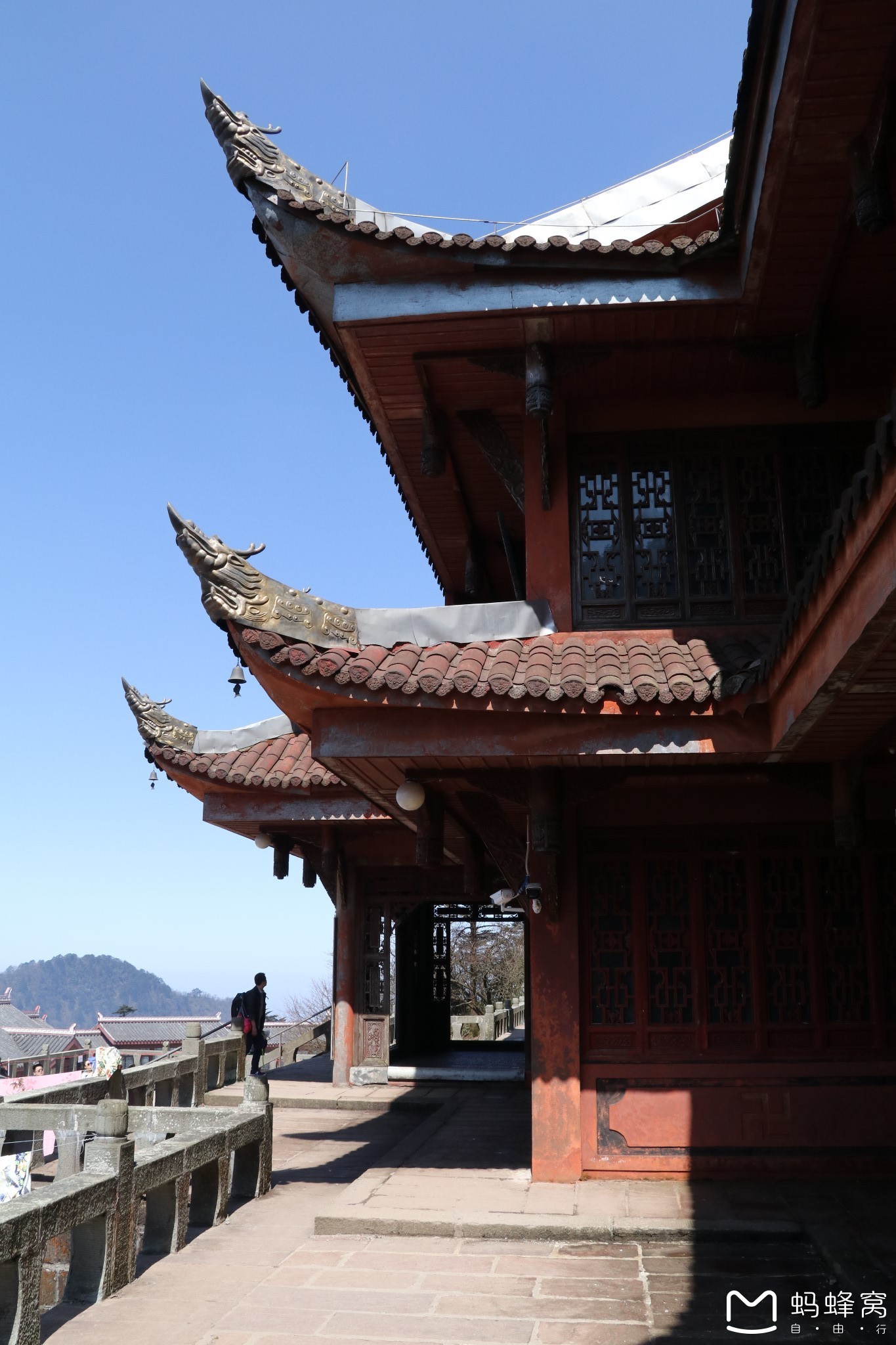 201604140415峨眉山华严顶金顶下山