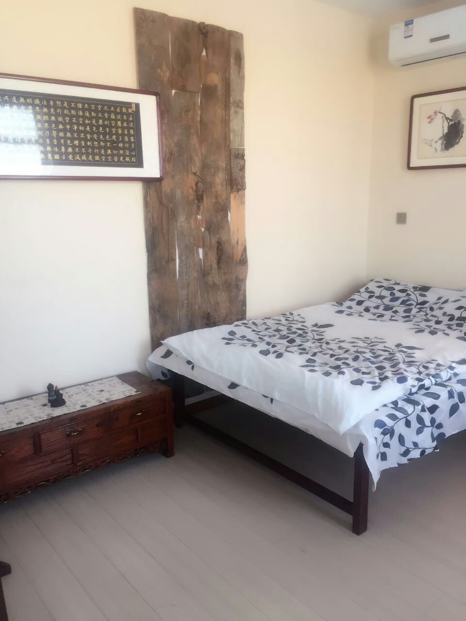 莱州市虎头崖镇瑞云农庄大型民俗客栈期待您的到来,虎头崖海边玩耍!