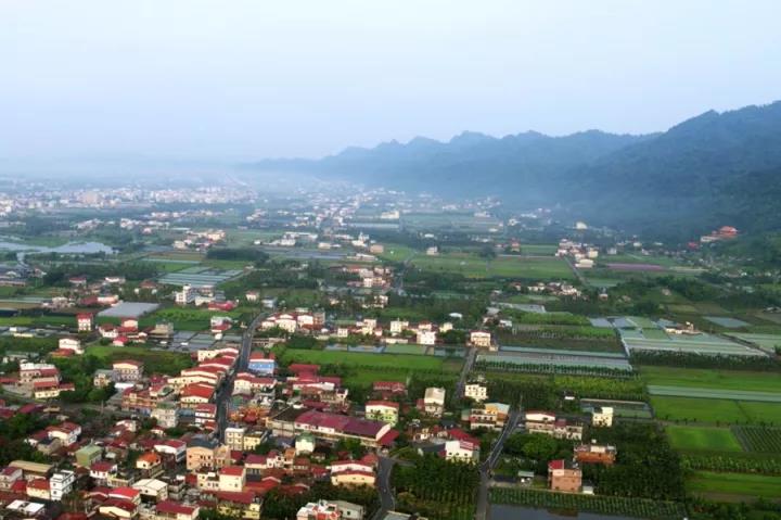 在台湾南部城市高雄附近,有一个小镇叫做美浓