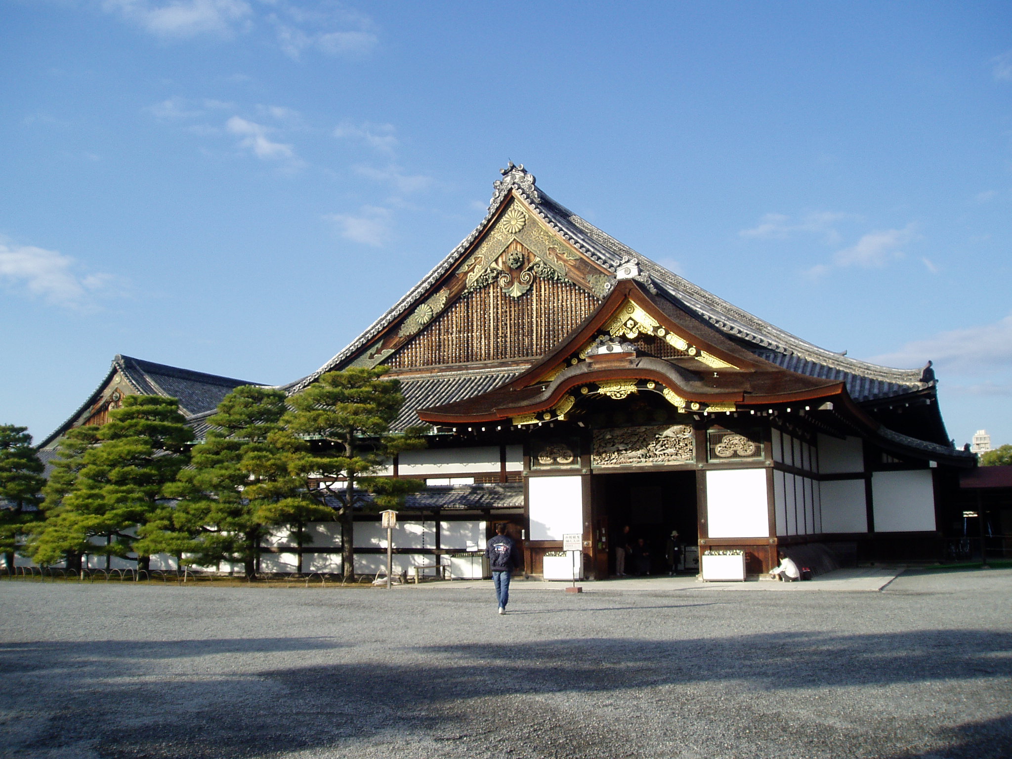 這裡保存了日本桃山時代的繪畫雕刻和建築特色,是京都的世界文化遺產