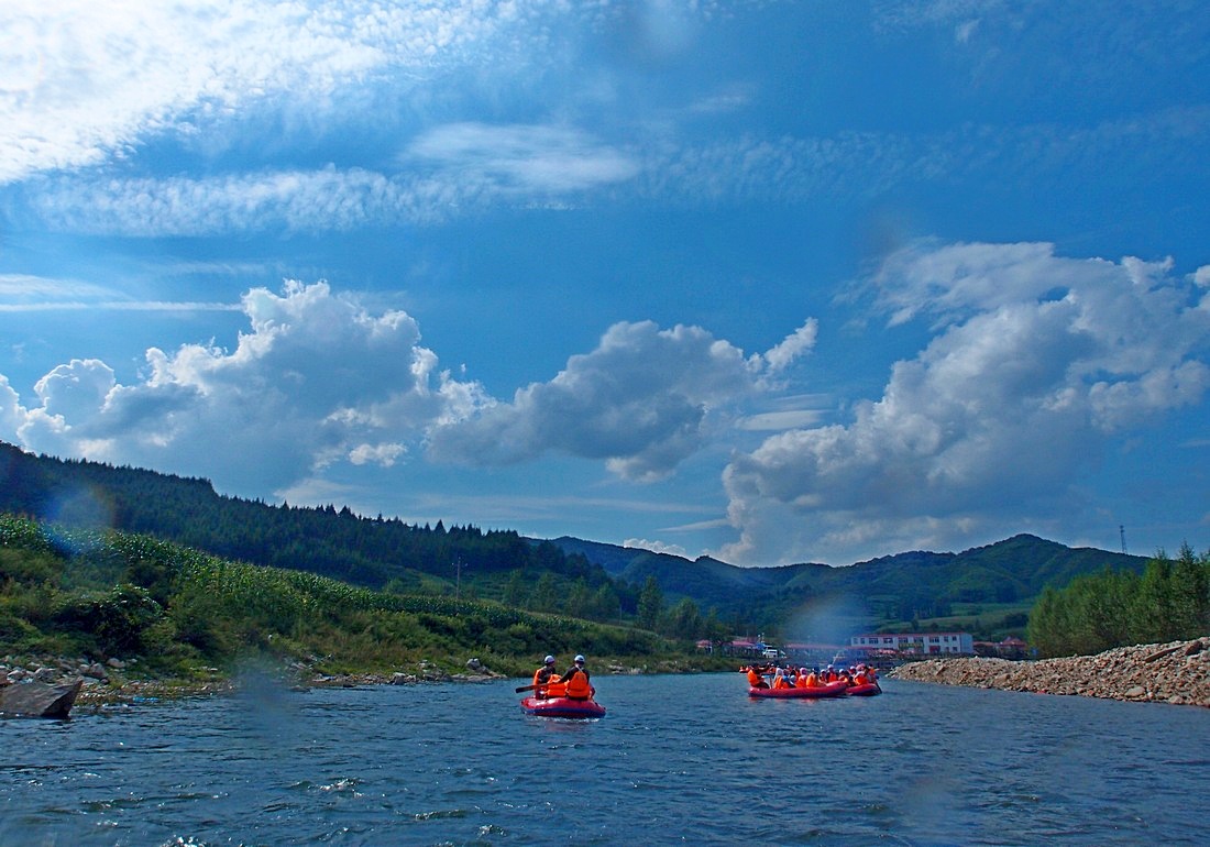 丹东奇石峡漂流1日游清凉一夏