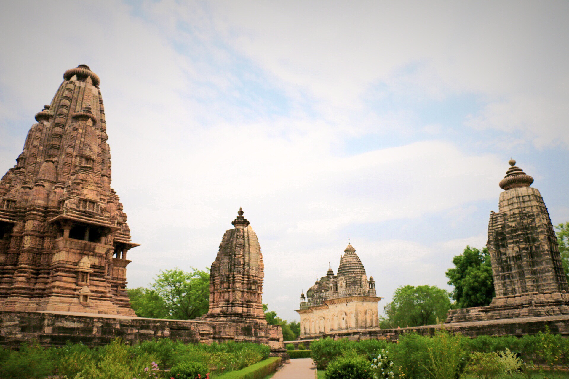 india五月奔跑在40的天竺国