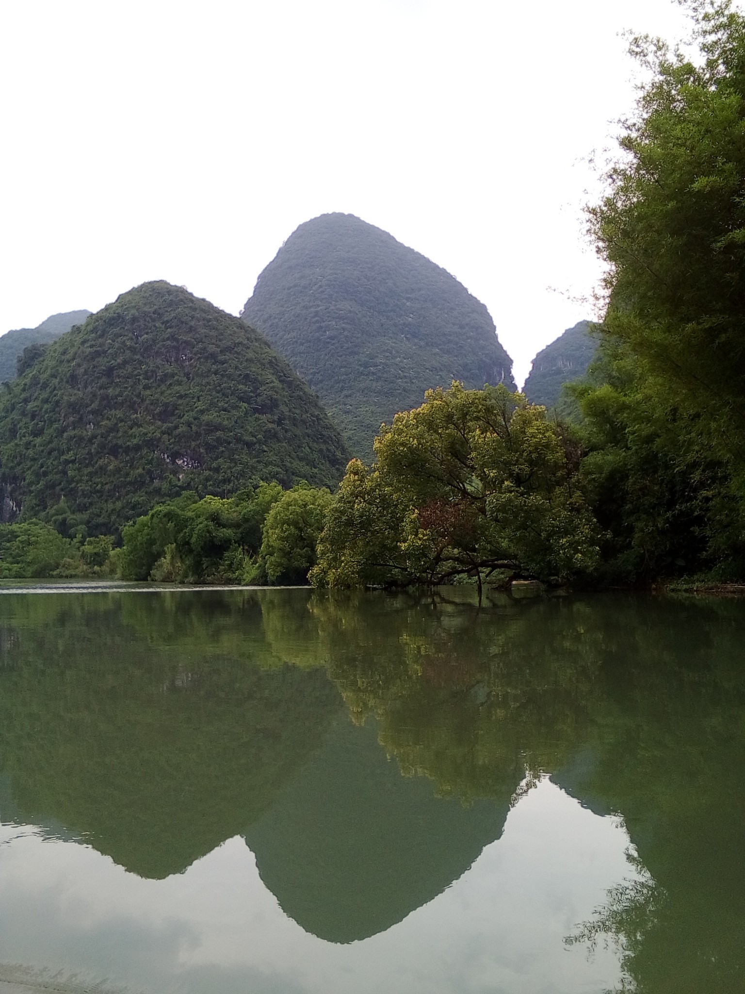 面朝大海,春暖花開—北海潿洲到陽朔,看過的山和水.