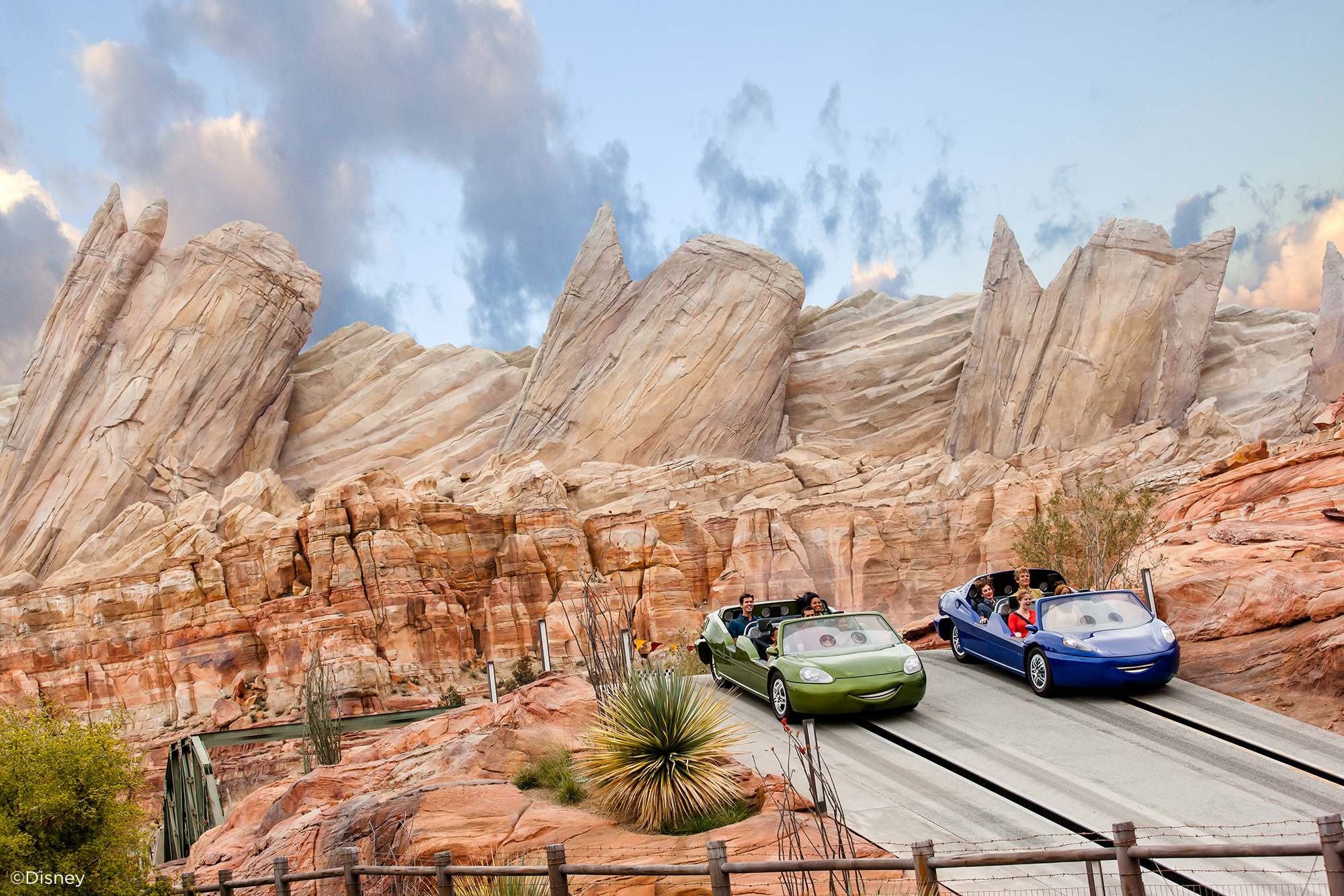 洛杉矶 迪士尼乐园 / 冒险乐园 1日1园门票(24小时在线客服)