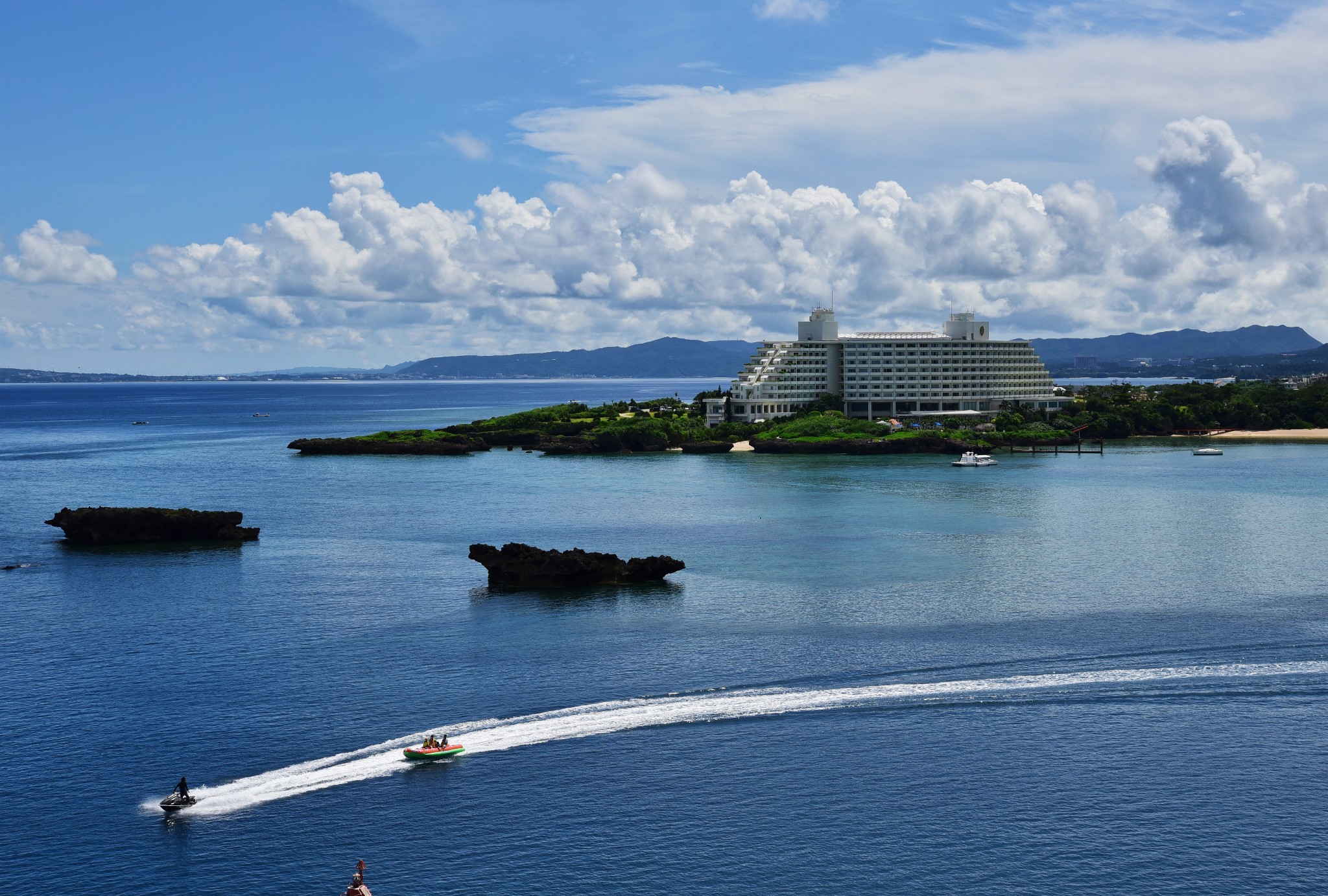 沖繩必體驗本島北部萬座毛美麗海水族館一日遊