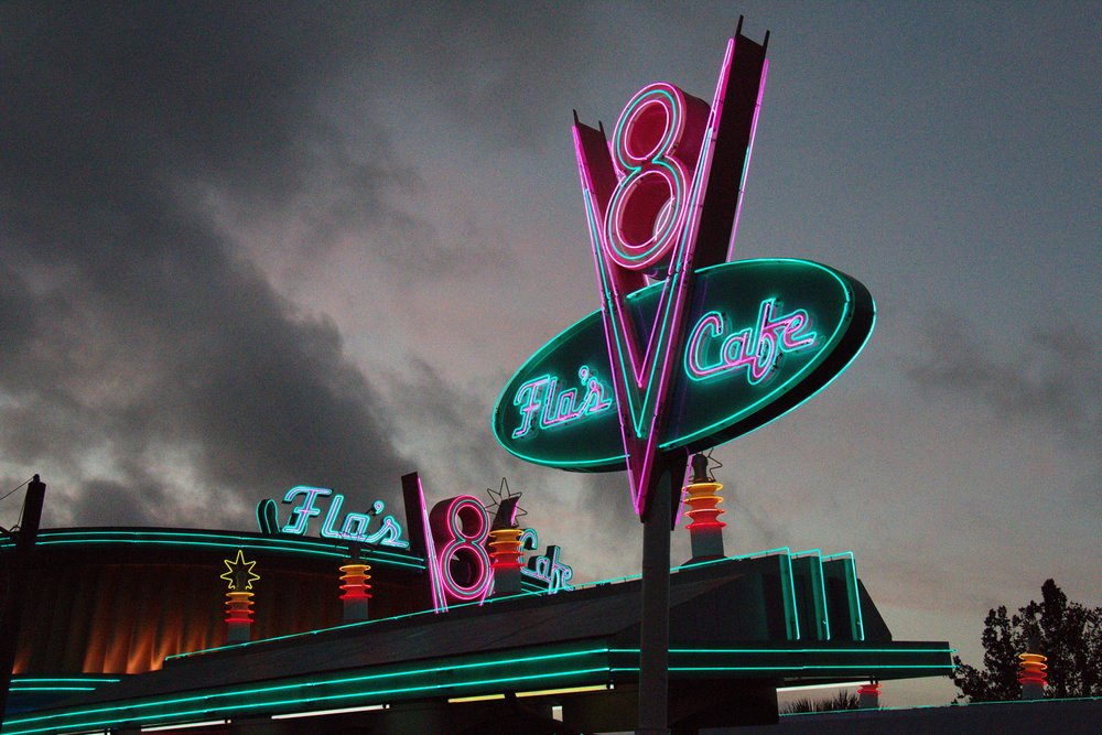 Flo’s V8 Cafe