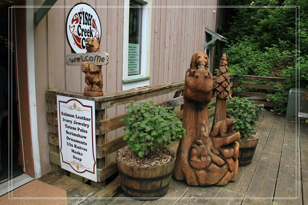 绿色的多利屋(dollys house),位于小溪街24号.