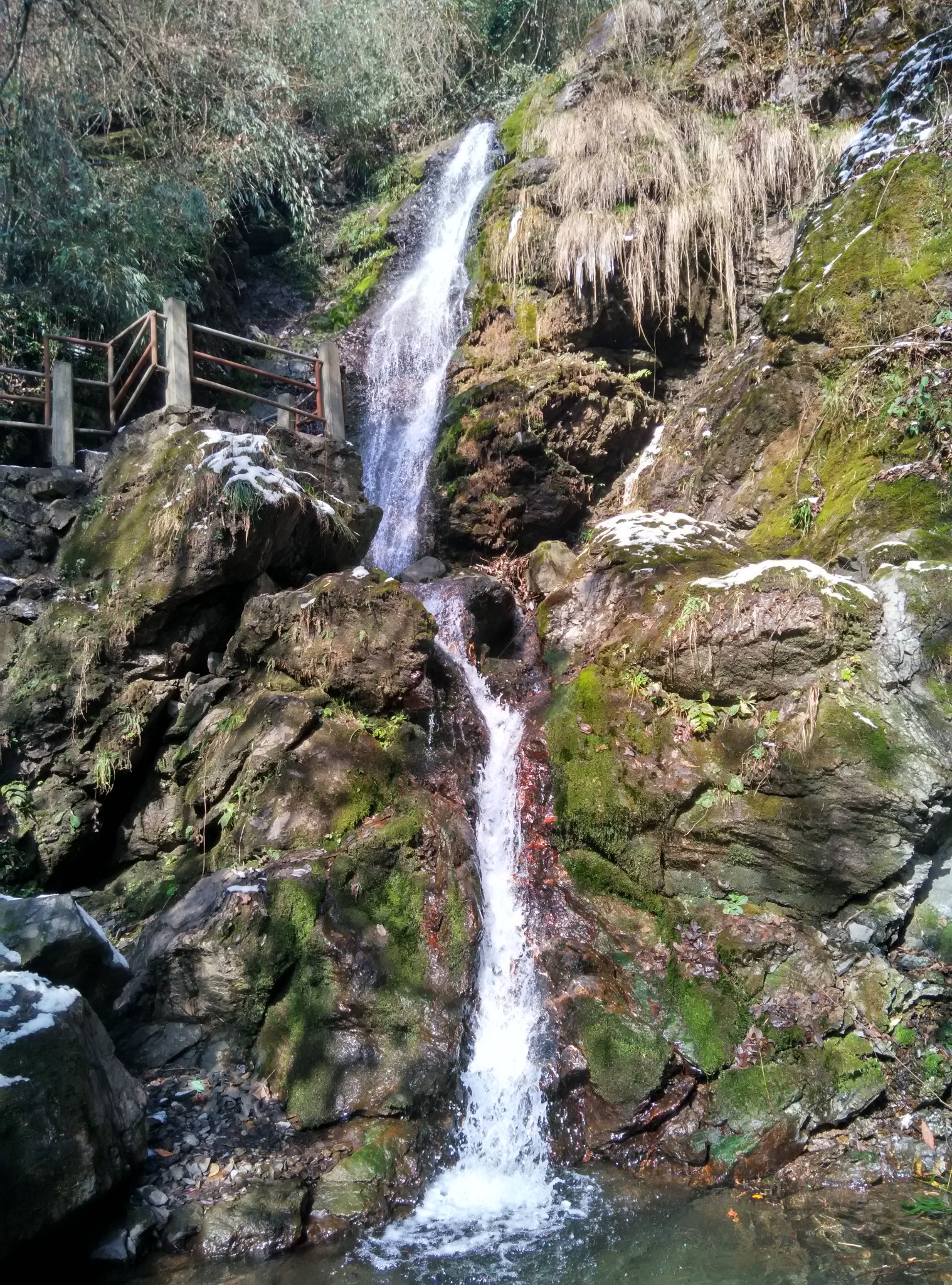 2017年1月21日冬游彭州卧龙谷