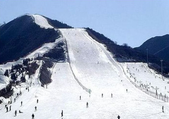来东北享受温泉与滑雪的完美组合——千山温泉滑雪场
