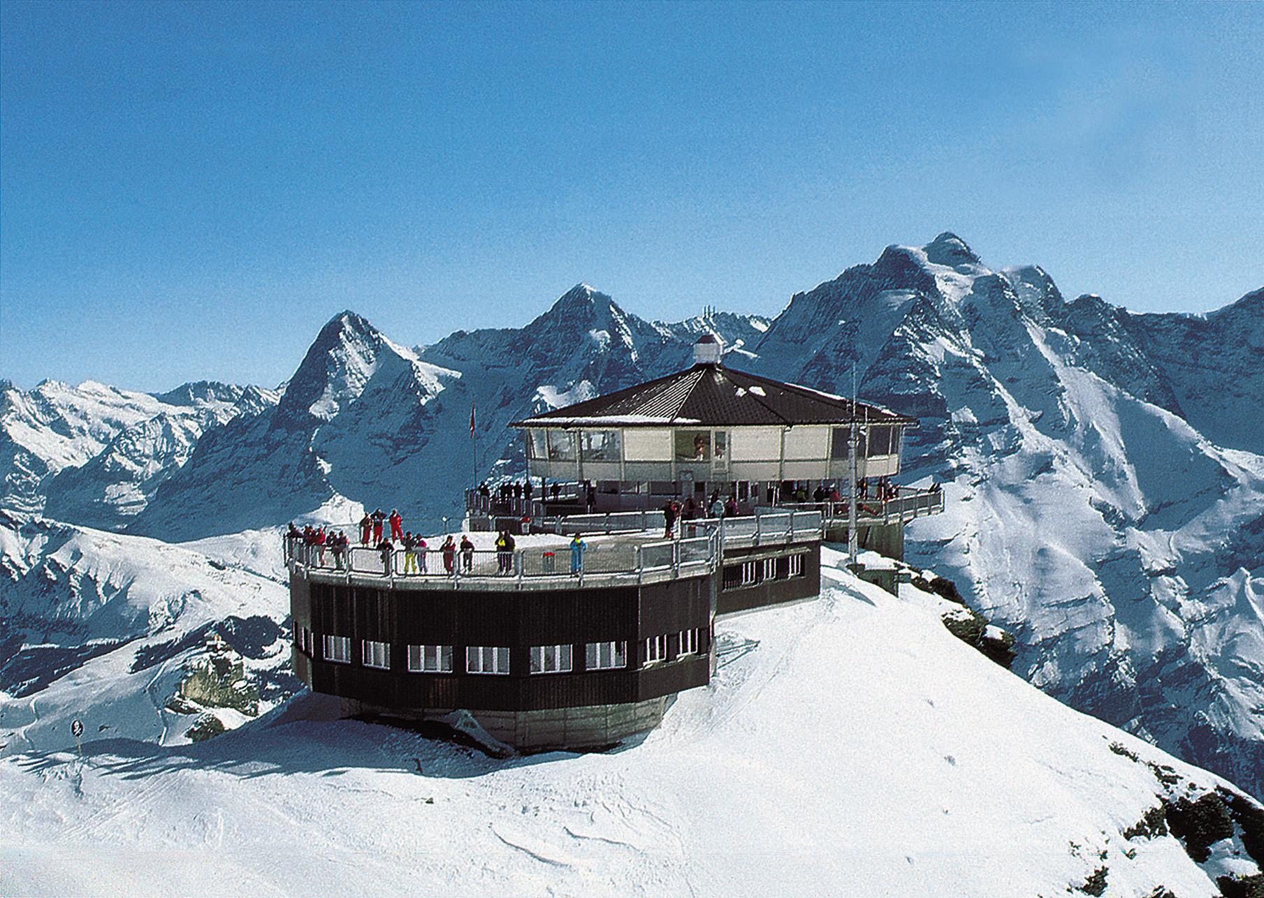 瑞士 欧洲之巅 少女峰一日游(齿轮小火车 冰宫 斯芬克斯观景台 苏黎世