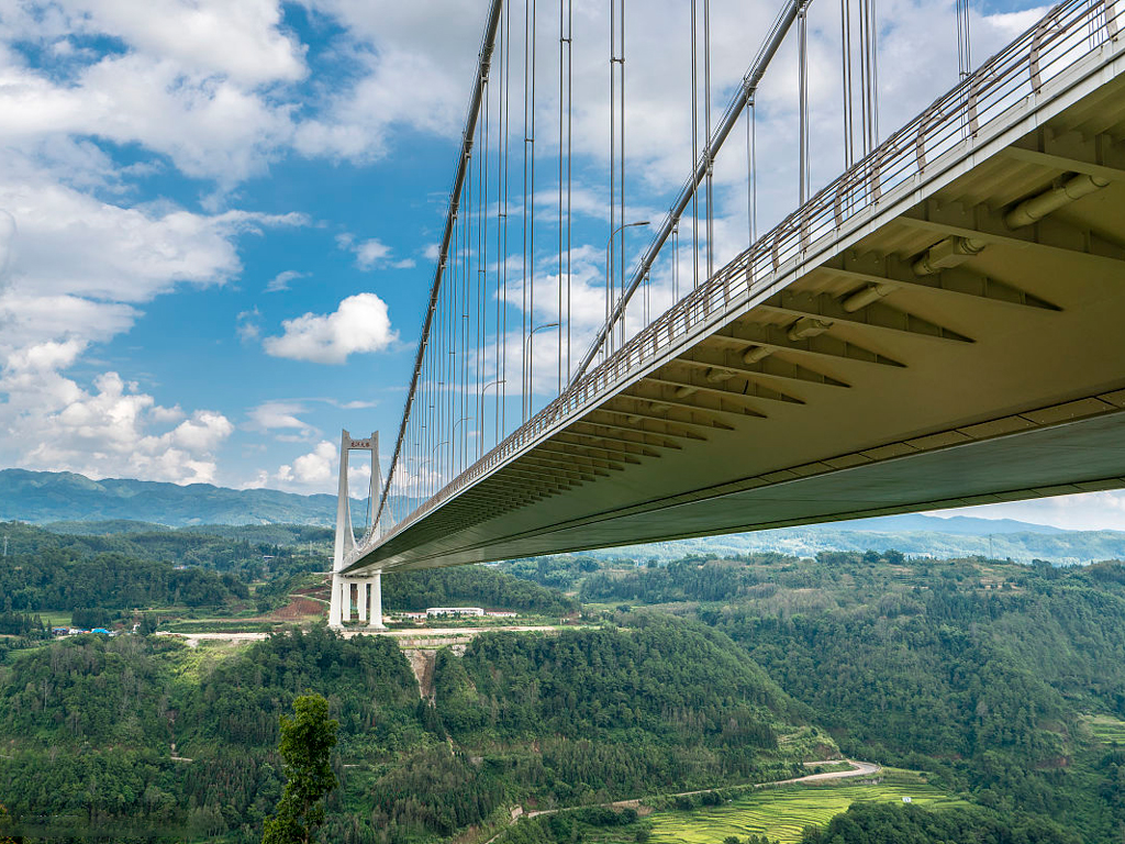 昆明腾冲银杏热海景区和顺古镇瑞丽芒市诺邓古村8日游苍山洱海银杏