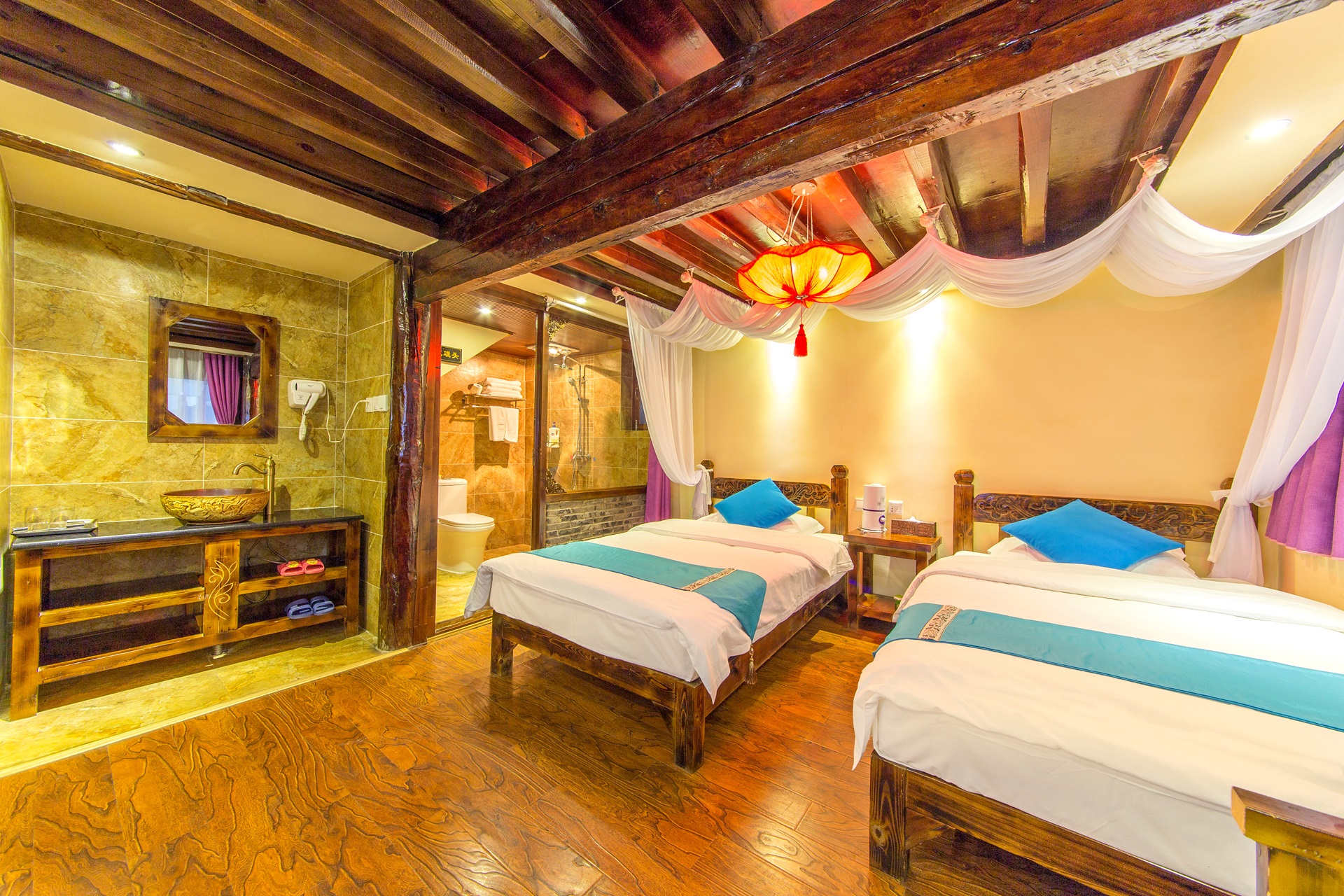 丽江芝麻开门客栈逸园店