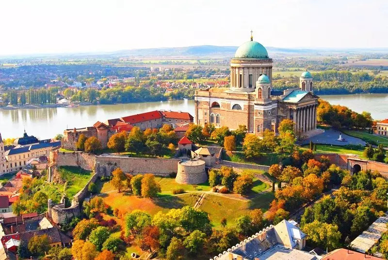 多瑙河三镇旅游攻略三座精致小镇三种别样东欧风情