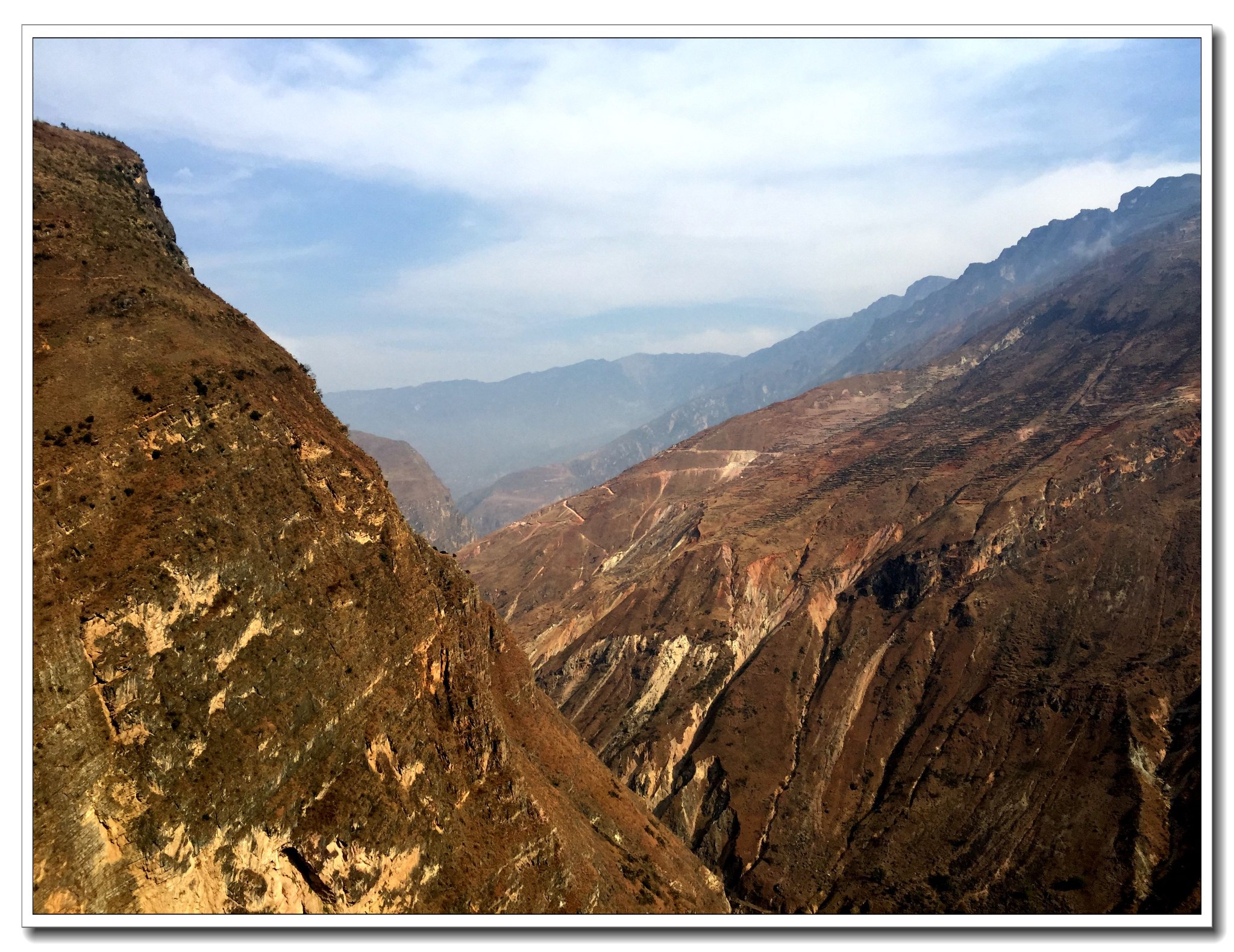 悬崖之上,云朵之间,是美丽的悬崖村落,凉山旅游攻略 - 马蜂窝