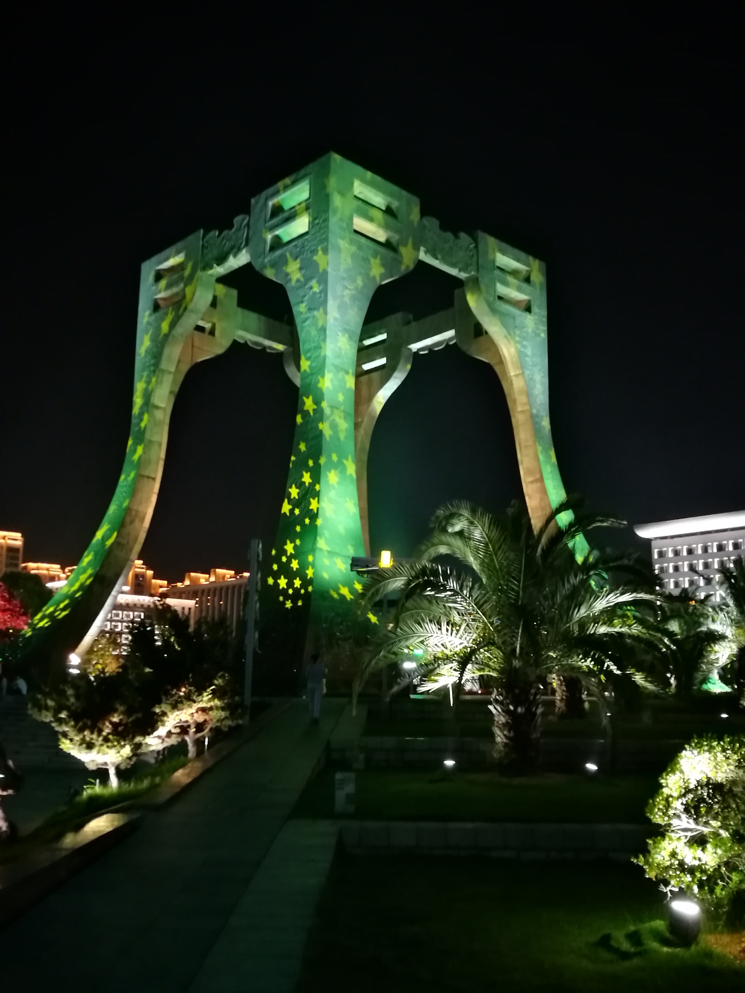 江西上饶市民广场标志性建筑四门通天