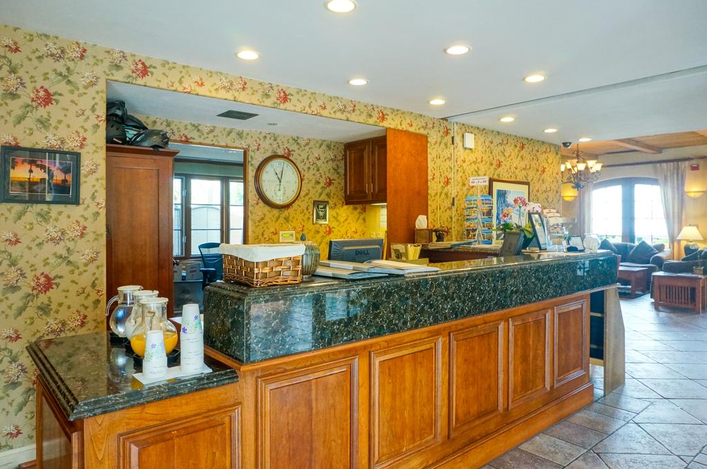 布里萨斯德尔马海滩酒店 Brisas Del Mar Inn at the Beach