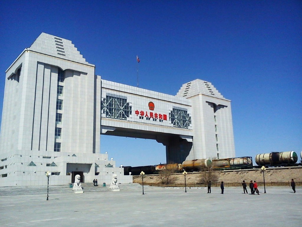 呼伦贝尔大草原 海拉尔 满洲里 经典推荐2日游(手把肉 鱼宴,赠送国门