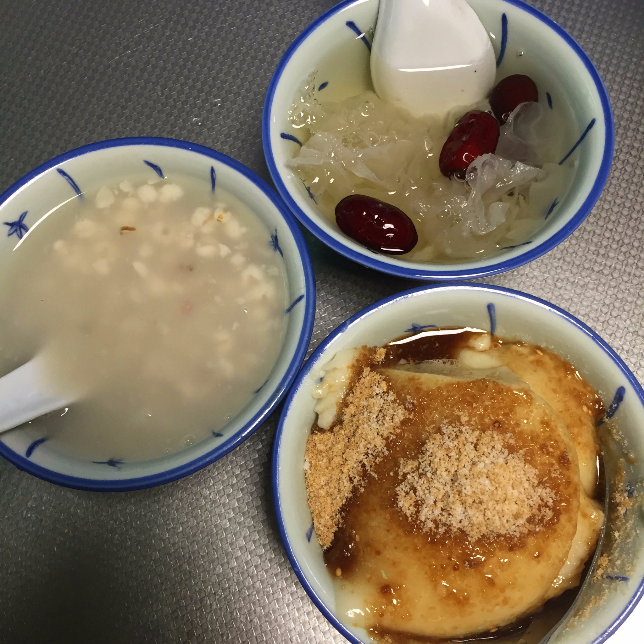 广场老牌豆花甜汤