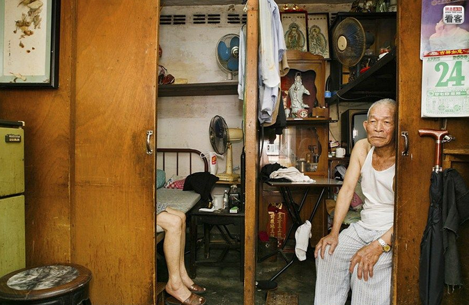 香港穷人的笼屋生活图片