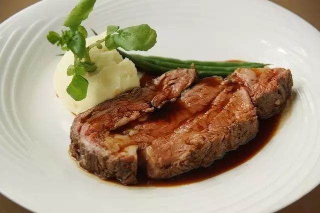 37 roast beef——特质酱汁牛排