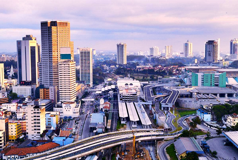 新山送机(新山 - 吉隆坡国际机场 玩透马来西亚)