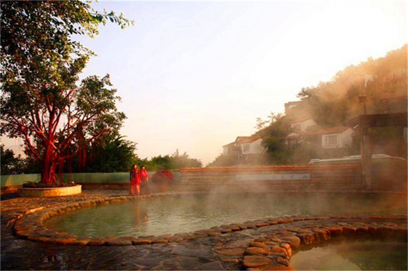 广东清远英德奇洞温泉度假区门票(尽览田园风光,怡然幽静)